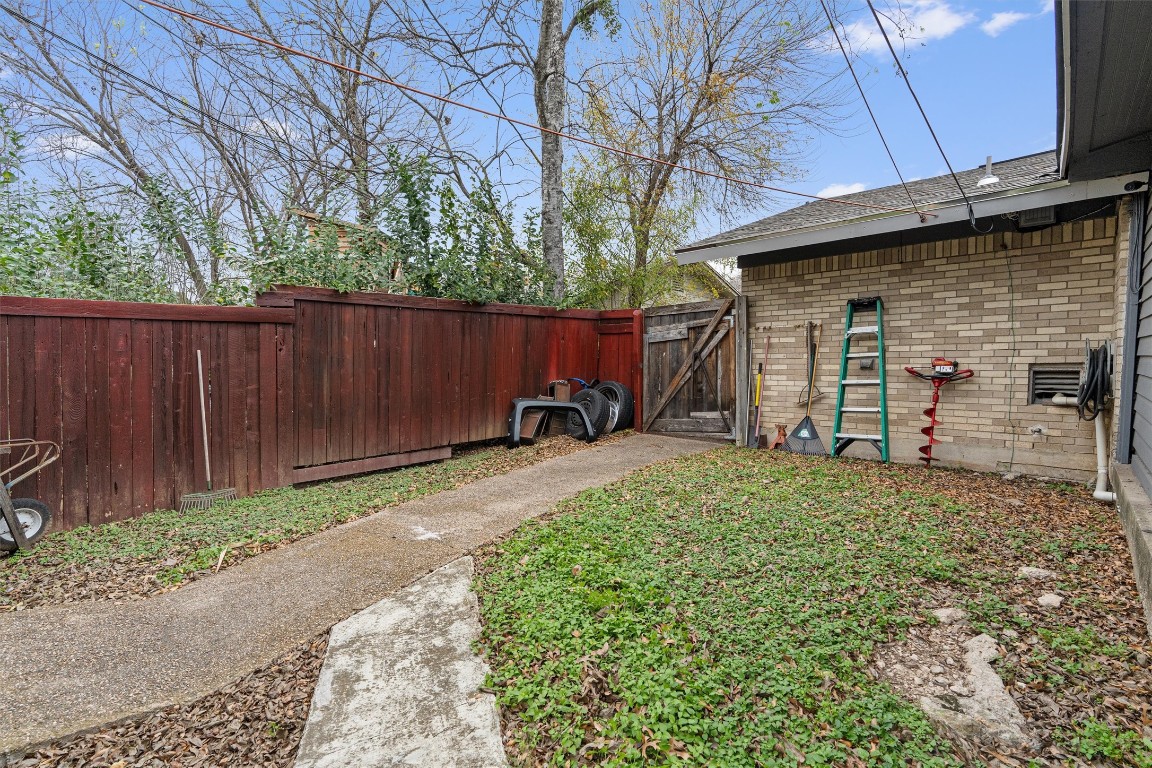 5210 Gladstone Drive , Austin, TX, 78723 | 3635145 | Realty Texas LLC