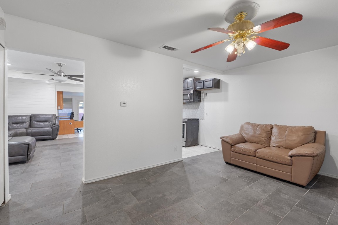 5210 Gladstone Drive , Austin, TX, 78723 | 3635145 | Realty Texas LLC