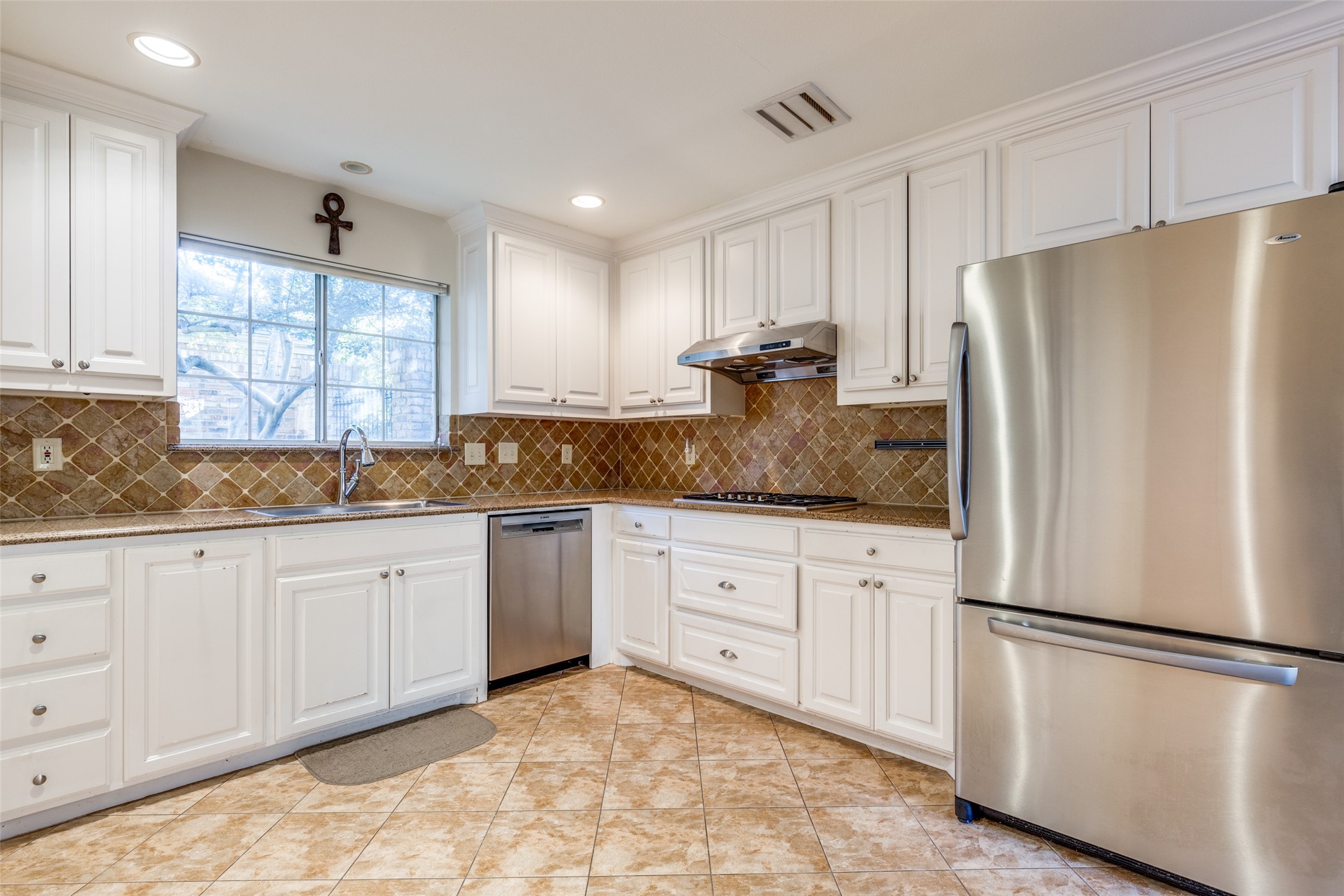 5823 Encore Drive , Dallas, TX, 75240 | 20816140 | Realty Texas LLC
