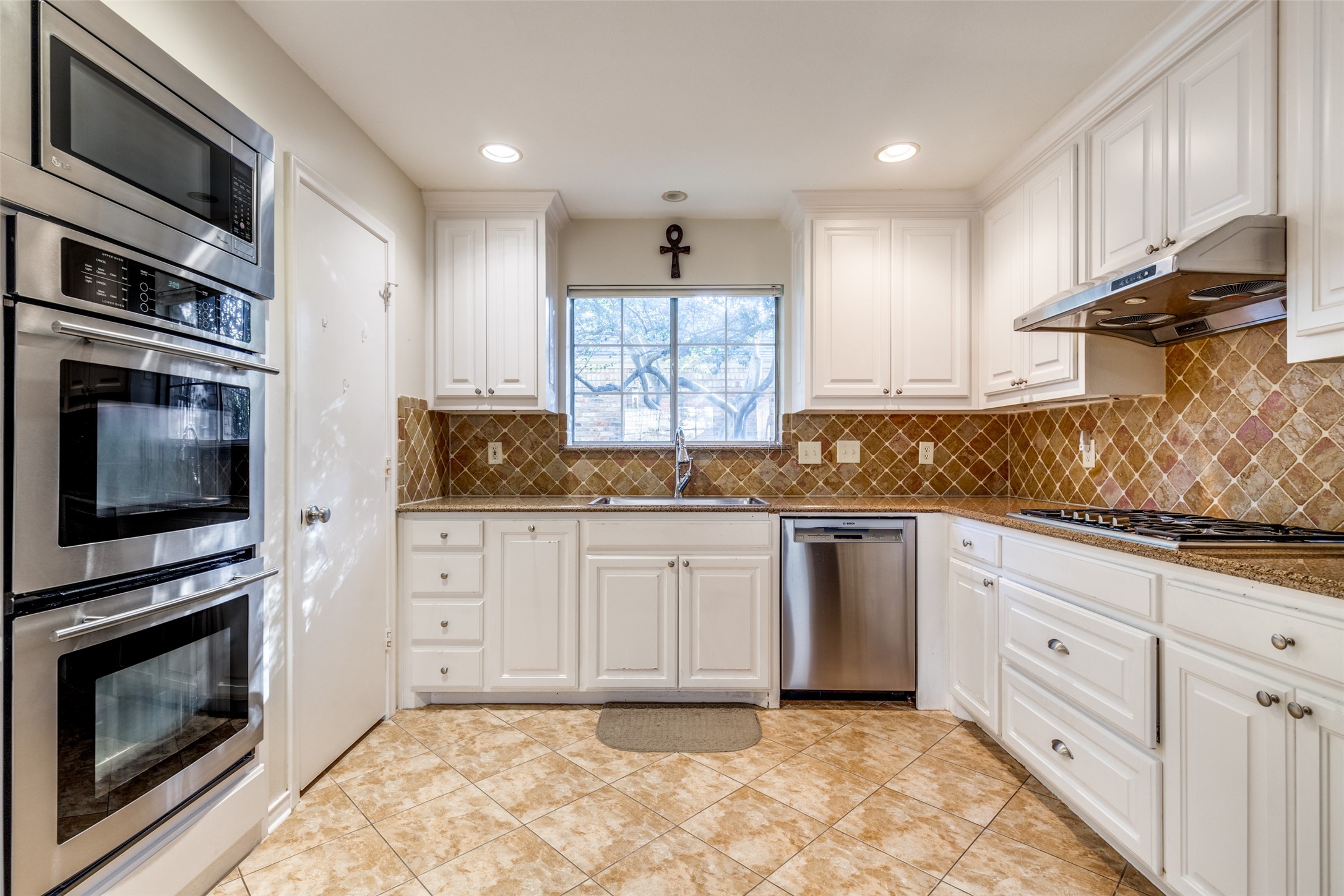 5823 Encore Drive , Dallas, TX, 75240 | 20816140 | Realty Texas LLC