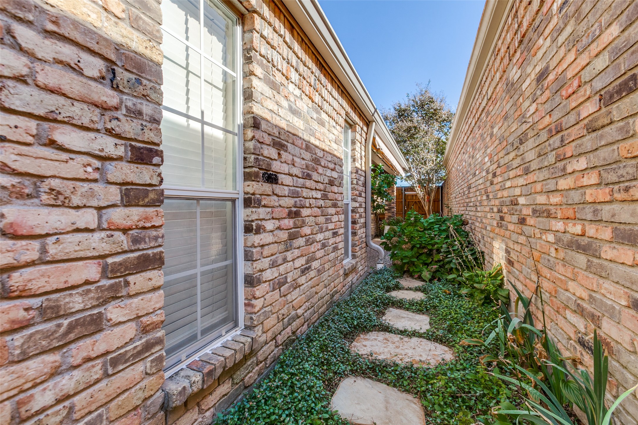 5823 Encore Drive , Dallas, TX, 75240 | 20816140 | Realty Texas LLC