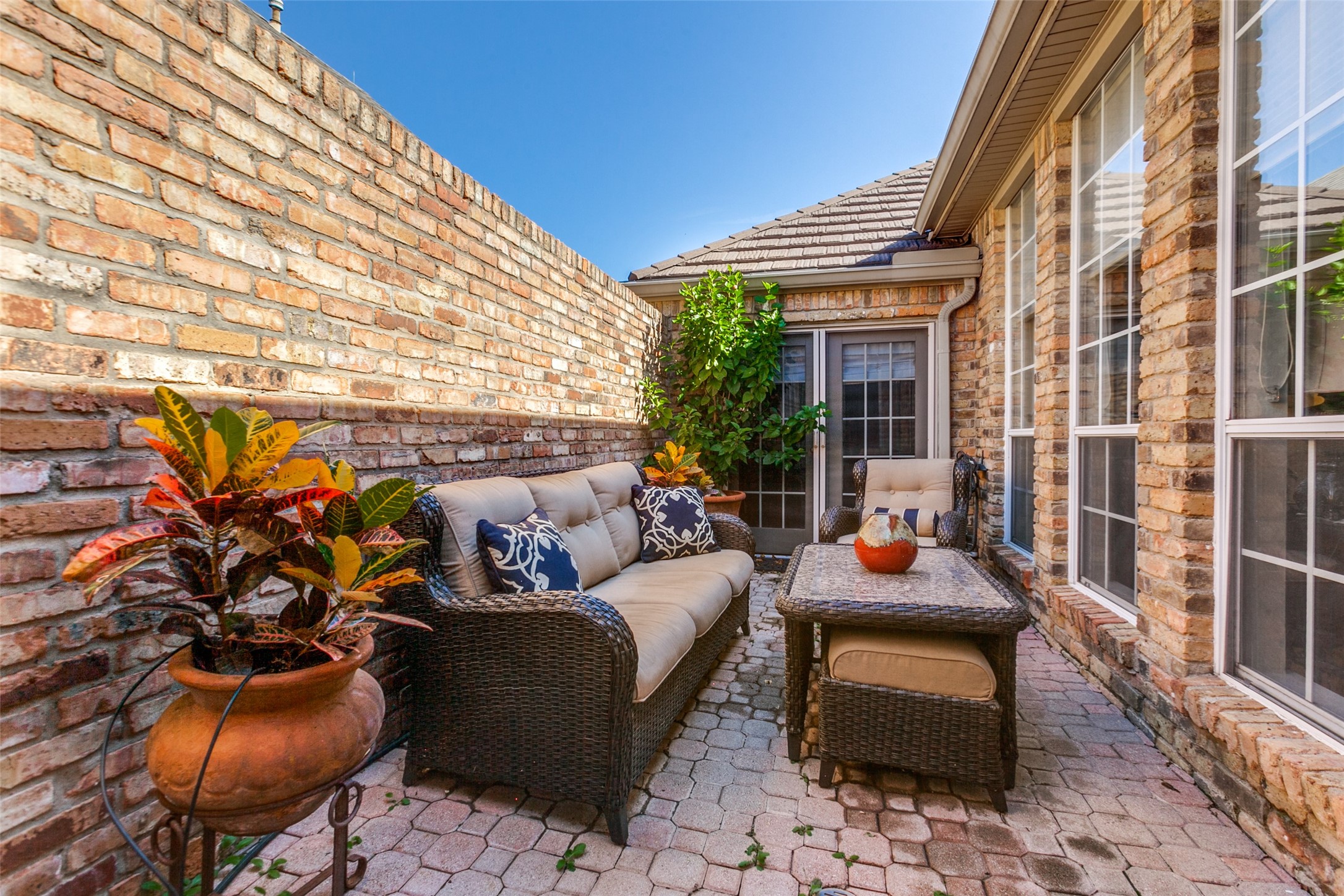 5823 Encore Drive , Dallas, TX, 75240 | 20816140 | Realty Texas LLC