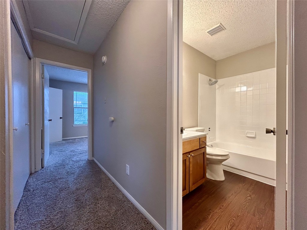 8900 Schick Road B , Austin, TX, 78729 | 3350034 | Realty Texas LLC