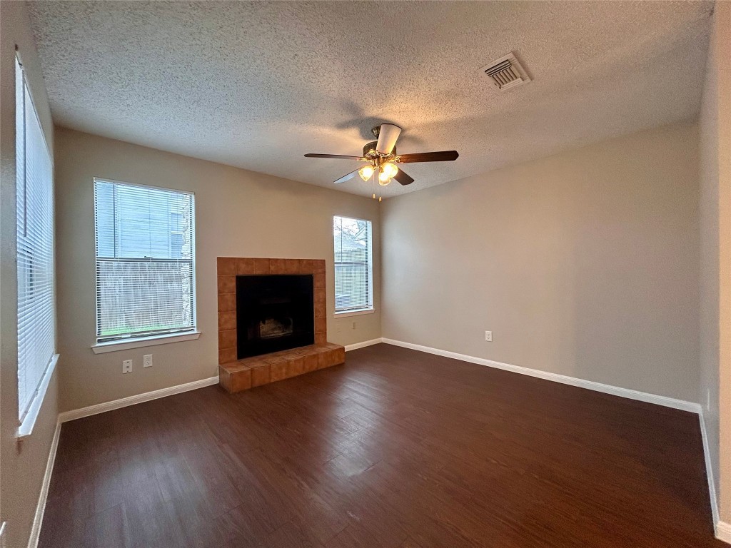 8900 Schick Road B , Austin, TX, 78729 | 3350034 | Realty Texas LLC
