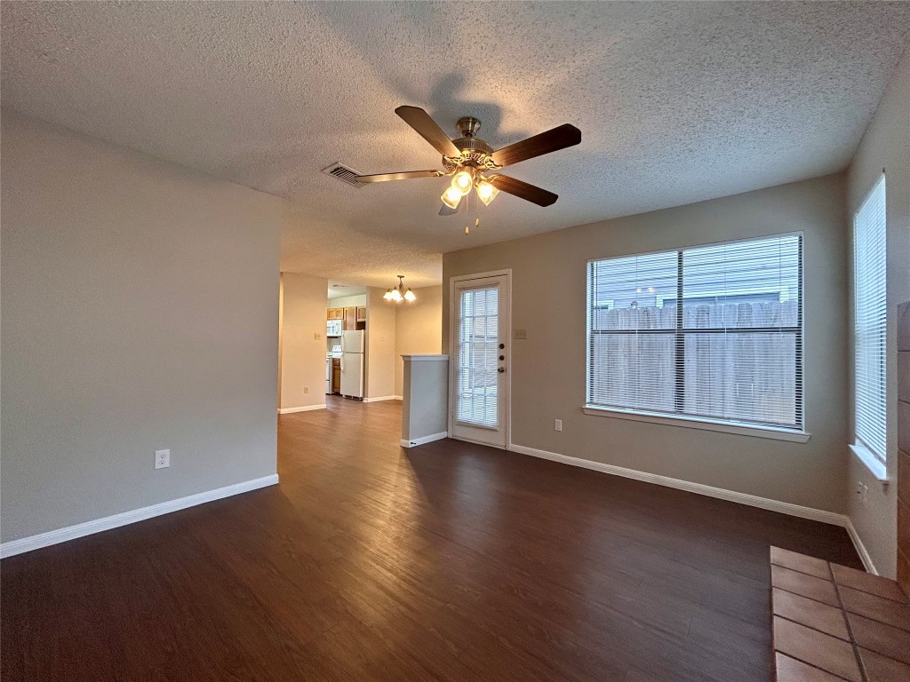 8900 Schick Road B , Austin, TX, 78729 | 3350034 | Realty Texas LLC