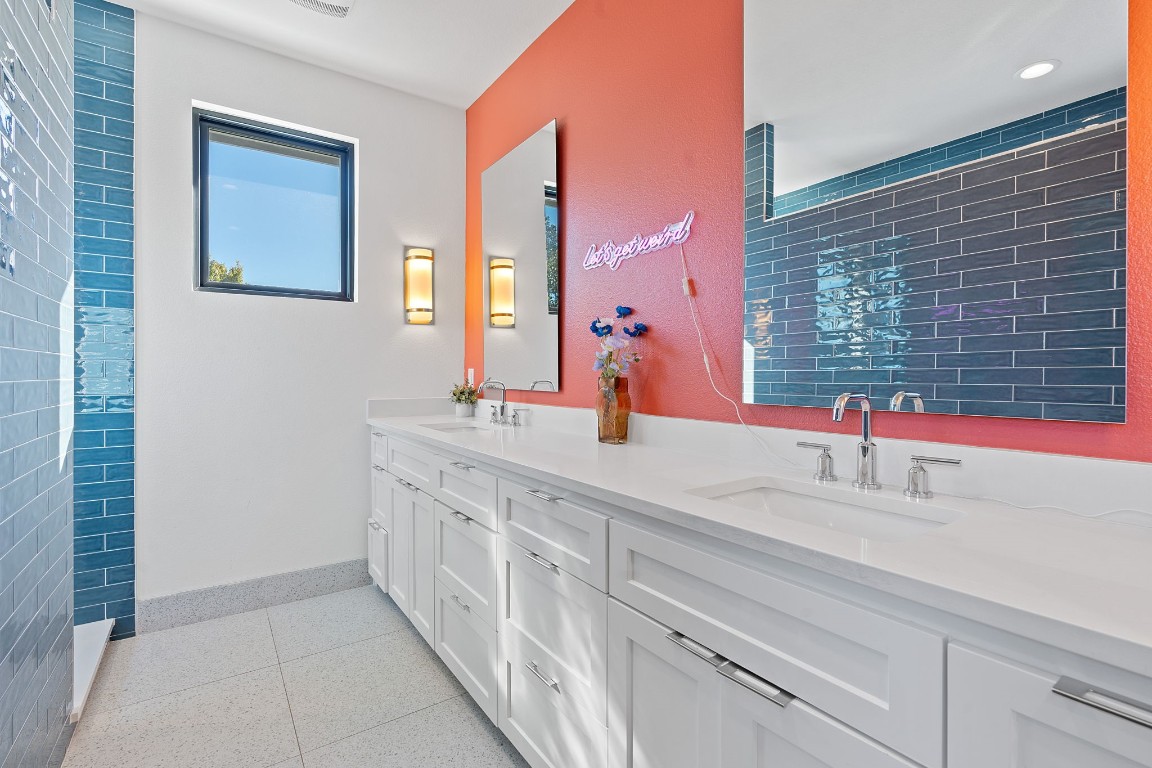 1604 Miriam Avenue,Austin, TX 78702