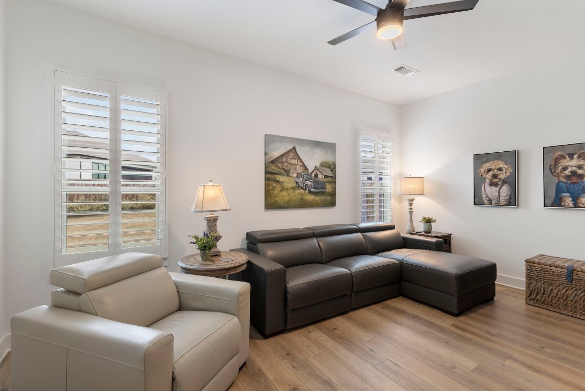 301 Valletta Way , Liberty Hill, TX, 78642 | 6337799 | Realty Texas LLC