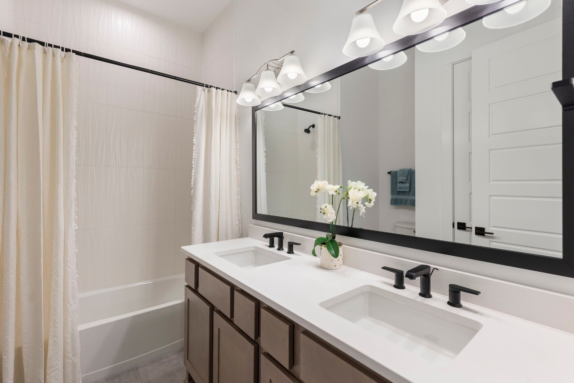 301 Valletta Way , Liberty Hill, TX, 78642 | 6337799 | Realty Texas LLC