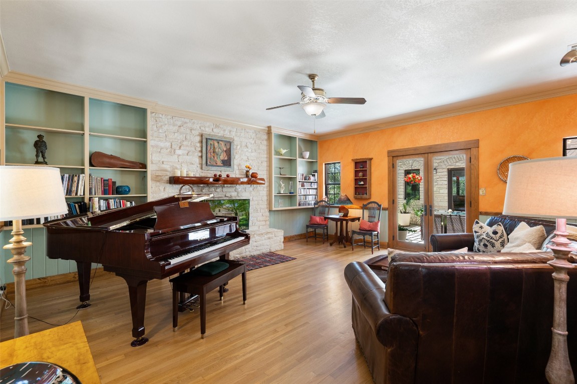 1300 Crystal Creek Drive , Austin, TX, 78746 | 9819405 | Realty Texas LLC