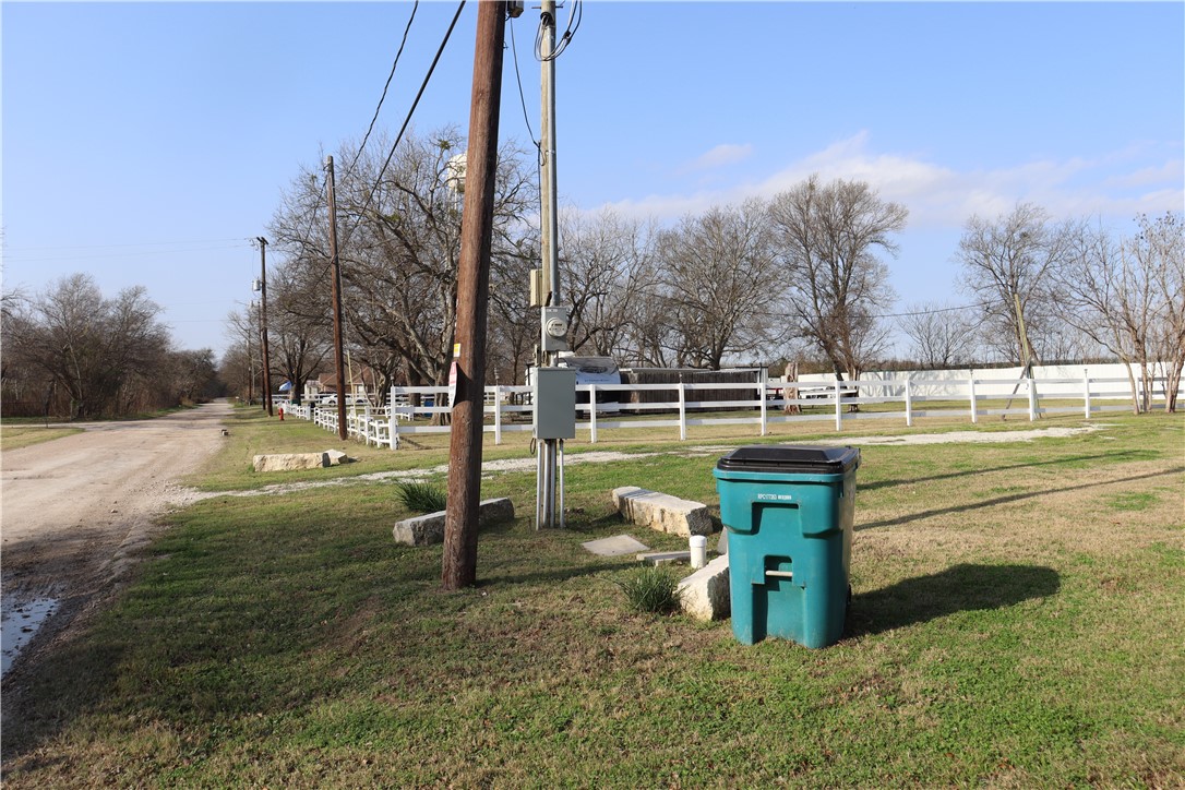 310 W Burleson , Mart, TX, 76664 | 227599 | Realty Texas LLC