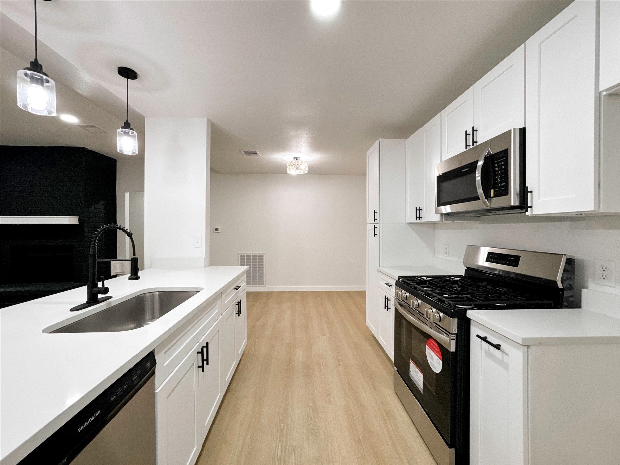 2013 Tremont Court , Rosenberg, TX, 77471 | 47263076 | Realty Texas LLC