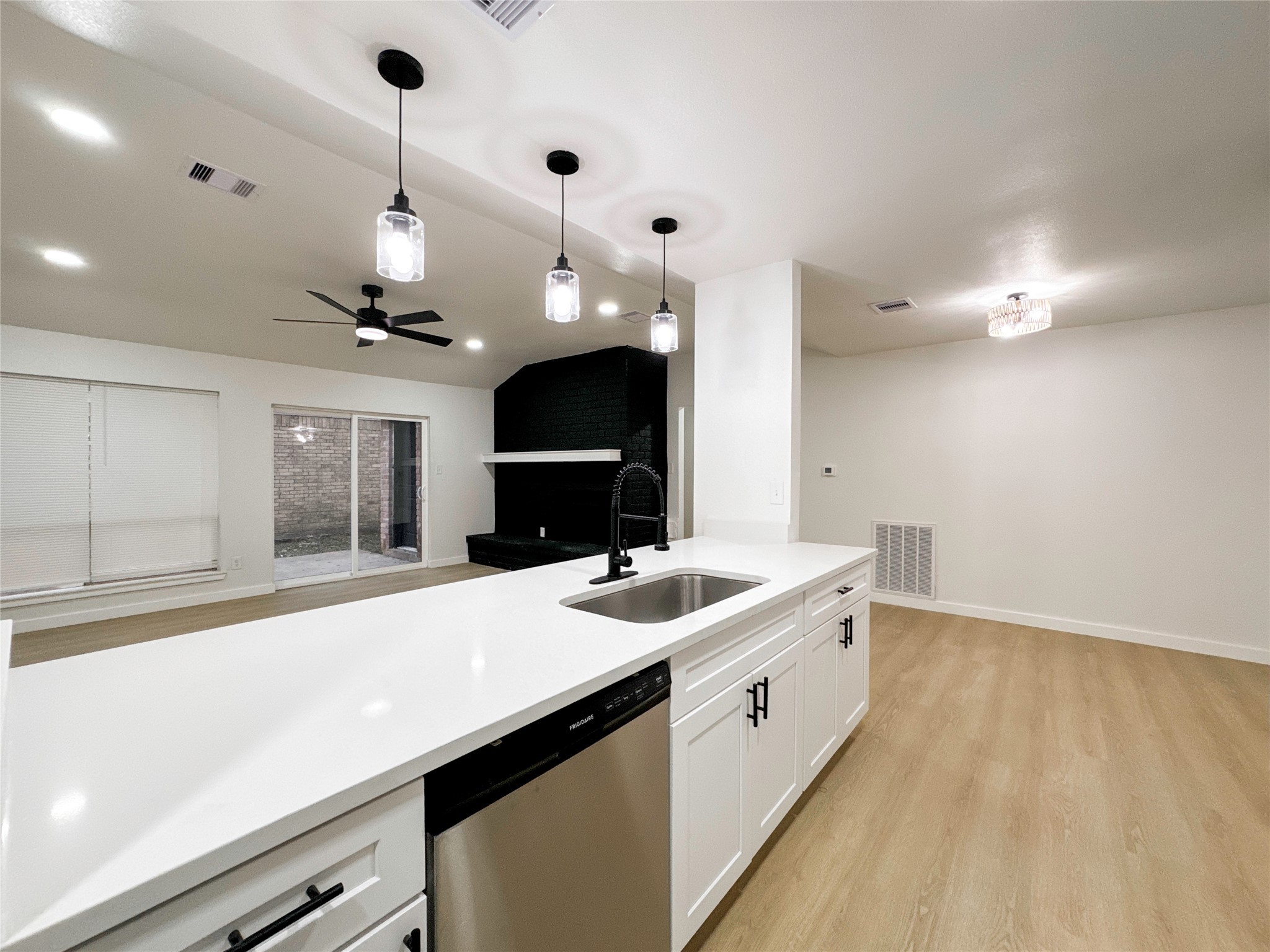 2013 Tremont Court , Rosenberg, TX, 77471 | 47263076 | Realty Texas LLC