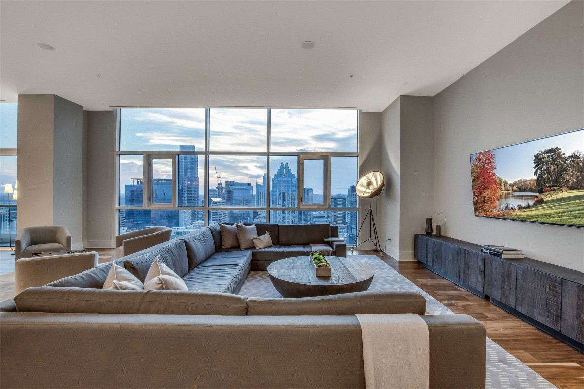555 E 5th Street 3022 , Austin, TX, 78701 | 3392904 | Realty Texas LLC