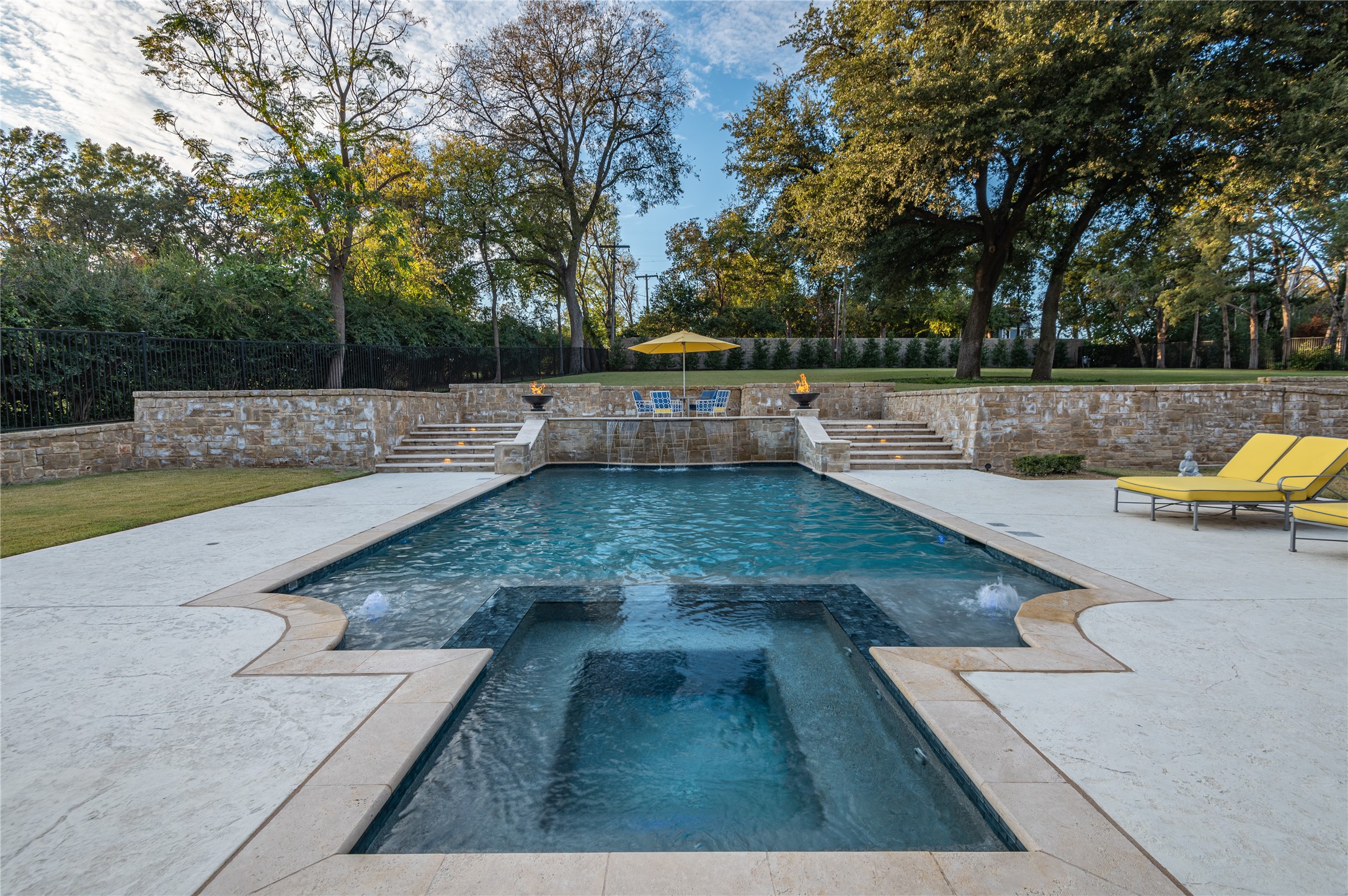 4033 W Lawther Drive , Dallas, TX, 75214 | 20819202 | Realty Texas LLC