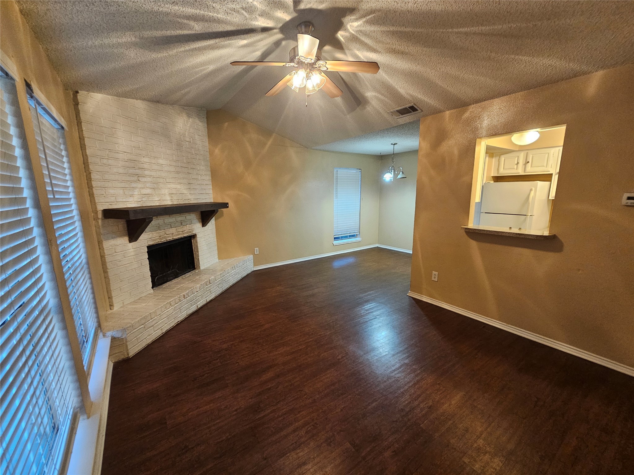 1402 Darr Street A , Irving, TX, 75061 | 20820634 | Realty Texas LLC