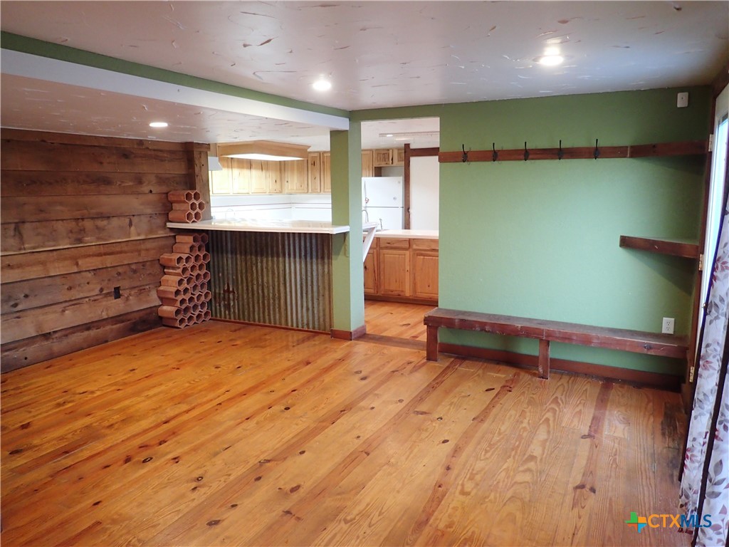 471 FM 1296 , Waelder, TX, 78959 | 567416 | Realty Texas LLC