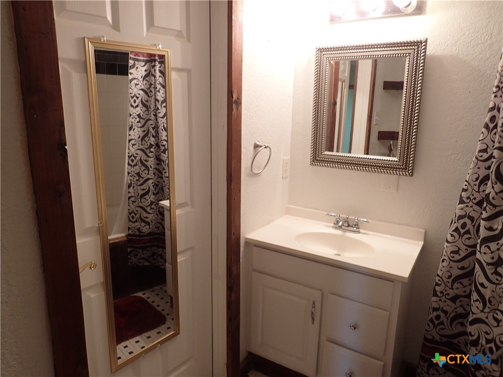 471 FM 1296 , Waelder, TX, 78959 | 567416 | Realty Texas LLC