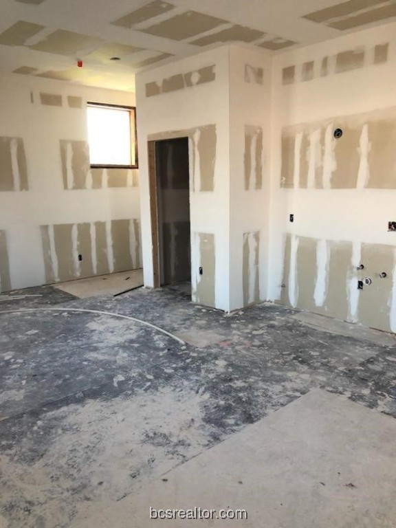 701 S Main Street , Calvert, TX, 77837 | 25000770 | Realty Texas LLC