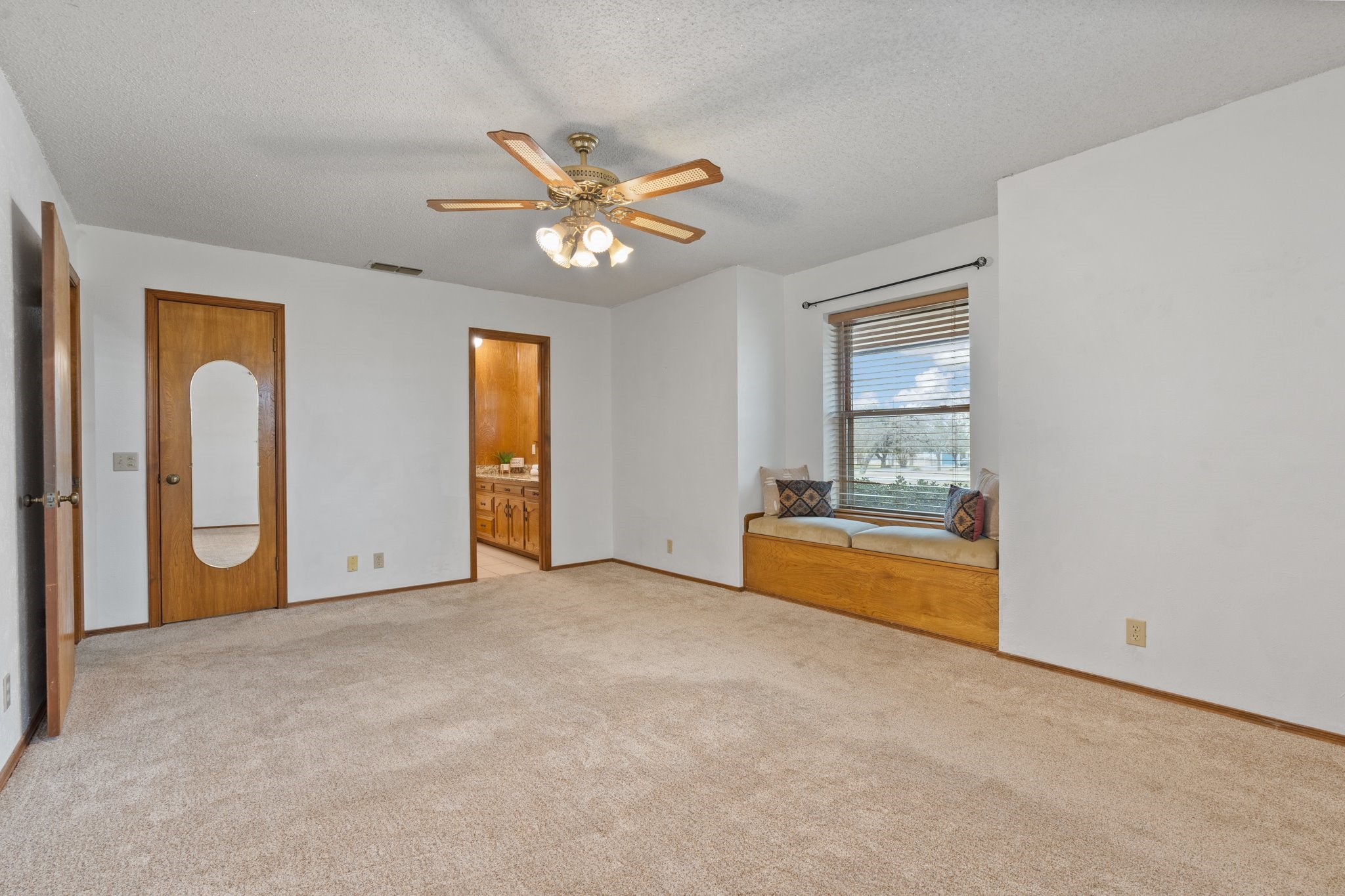 4005 Redbird Lane , Cleburne, TX, 76058 | 20821927 | Realty Texas LLC