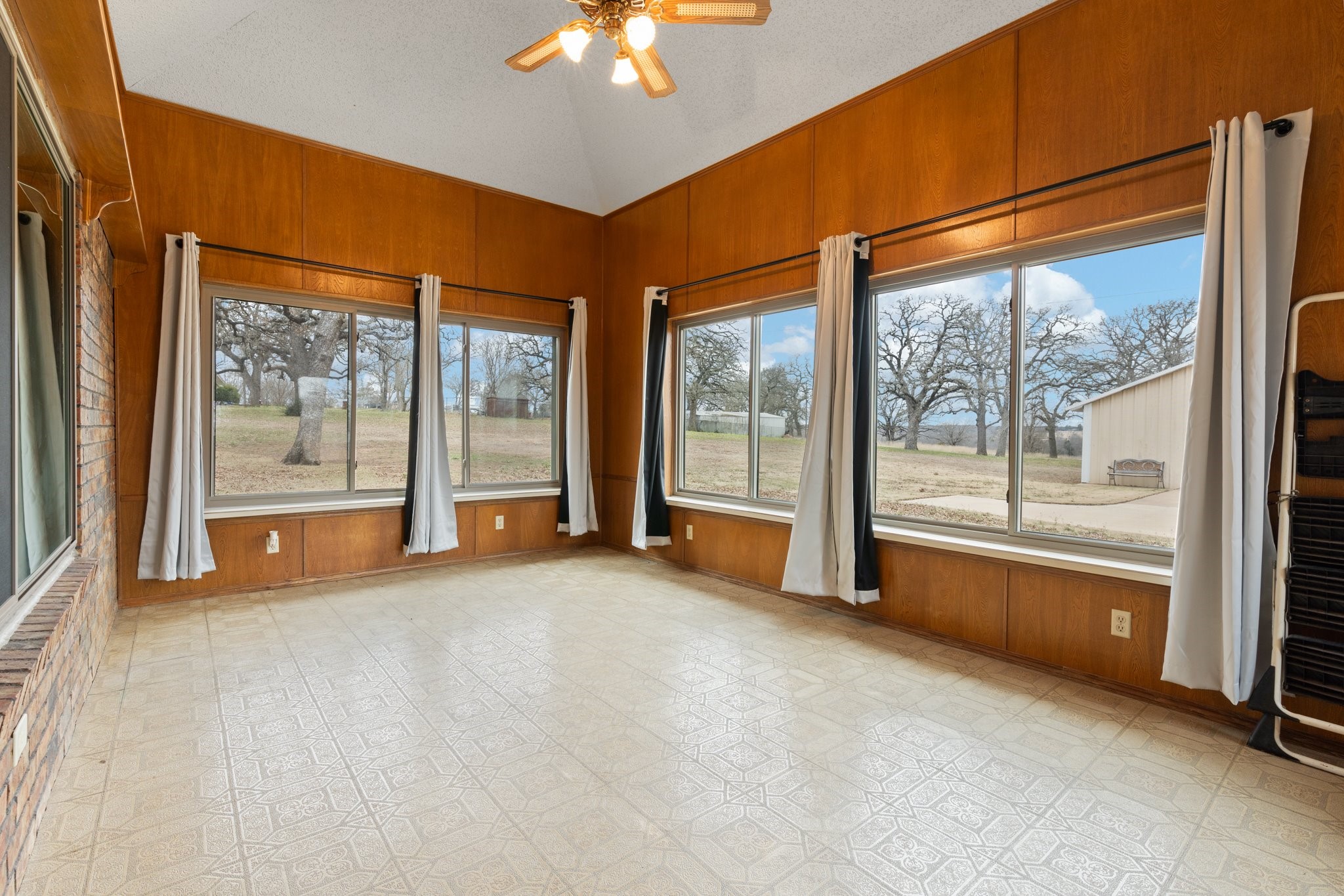 4005 Redbird Lane , Cleburne, TX, 76058 | 20821927 | Realty Texas LLC