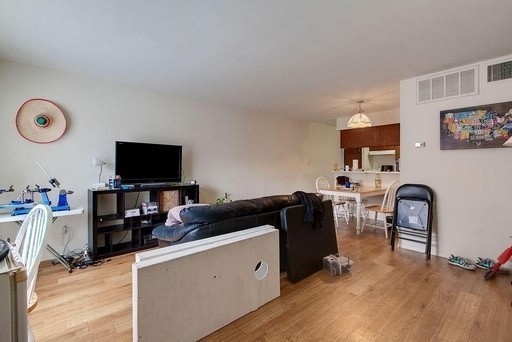 2207 Leon Street 104, Austin, TX, 78705 | 1860197 | Realty Texas LLC