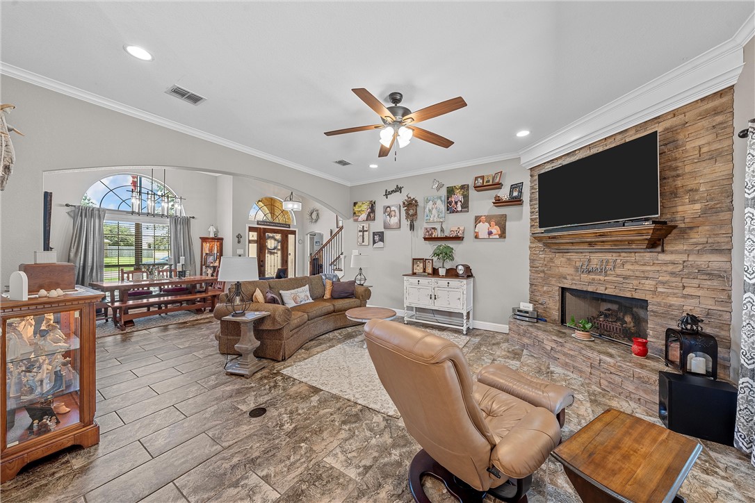 306 Silver Spur Trail , McGregor, TX, 76657 | 227761 | Realty Texas LLC