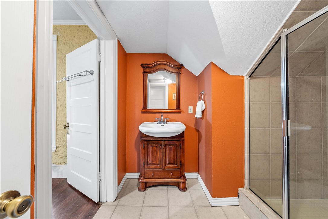 511 E Farrar Street , Groesbeck, TX, 76642 | 227711 | Realty Texas LLC