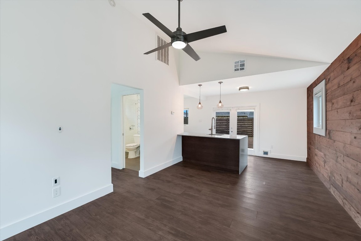 2219 Garden Street , Austin, TX, 78702 | 6032799 | Realty Texas LLC