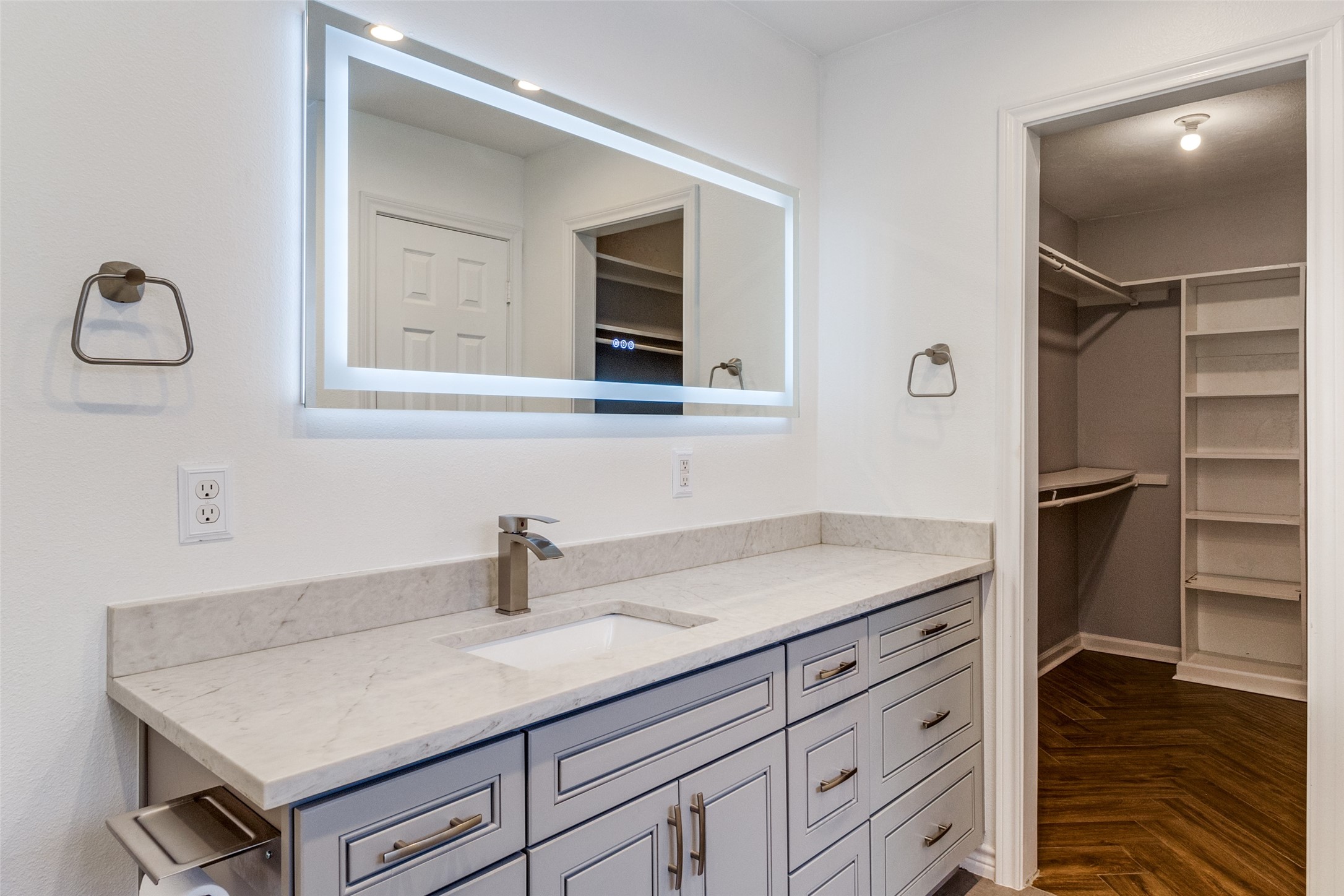 5100 Verde Valley Lane 178 , Dallas, TX, 75254 | 20825393 | Realty Texas LLC