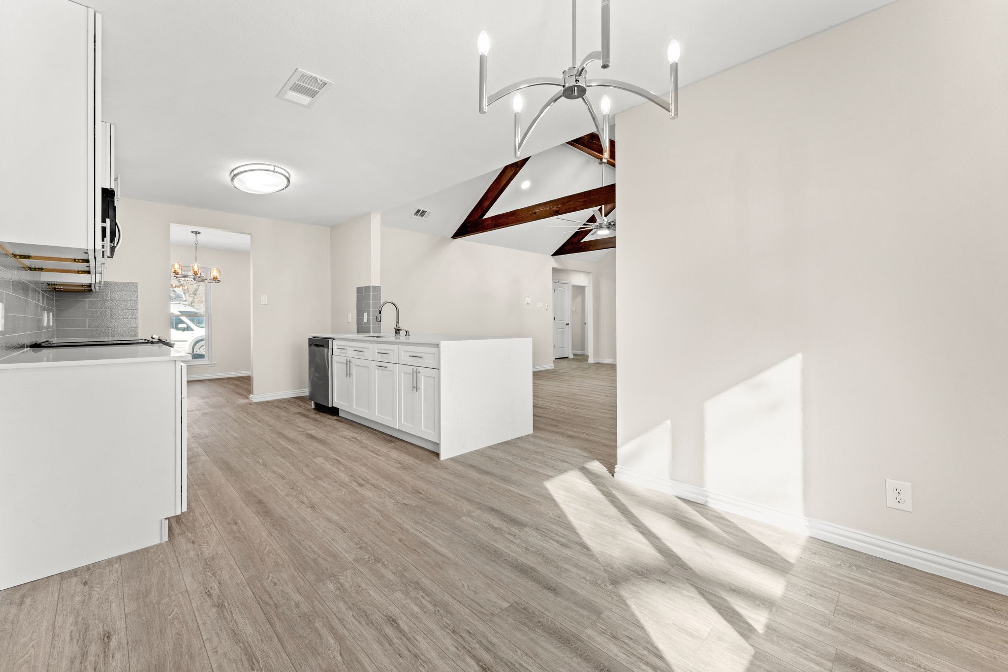 1726 Park Hill Drive , Arlington, TX, 76012 | 20824566 | Realty Texas LLC