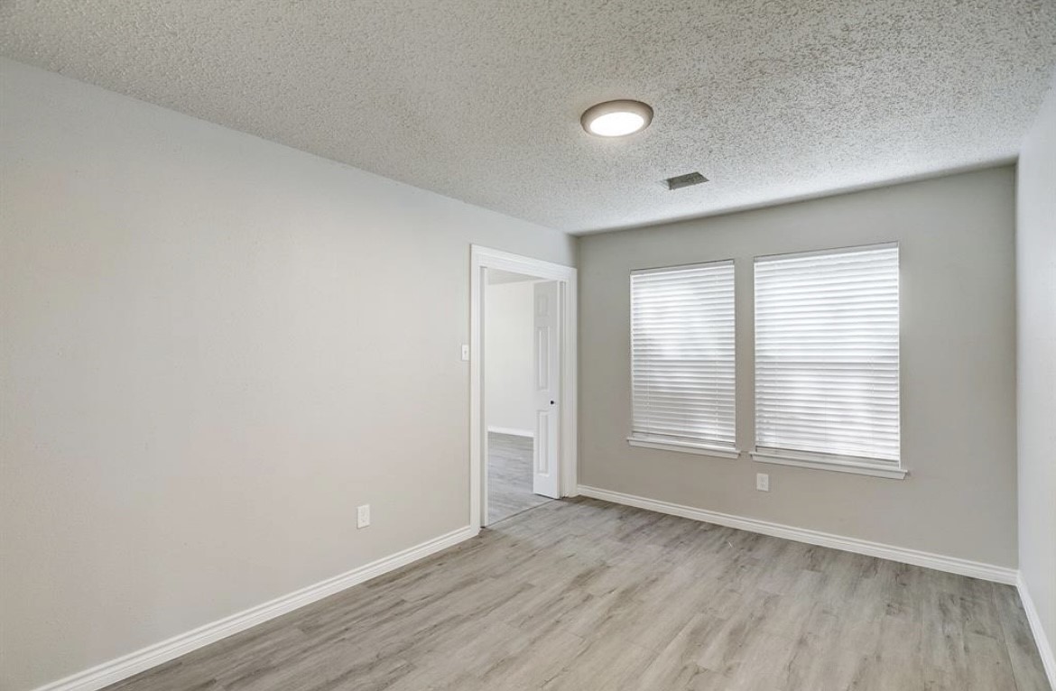 11935 Kemp Hollow Lane , Houston, TX, 77043 | 79575399 | Realty Texas LLC