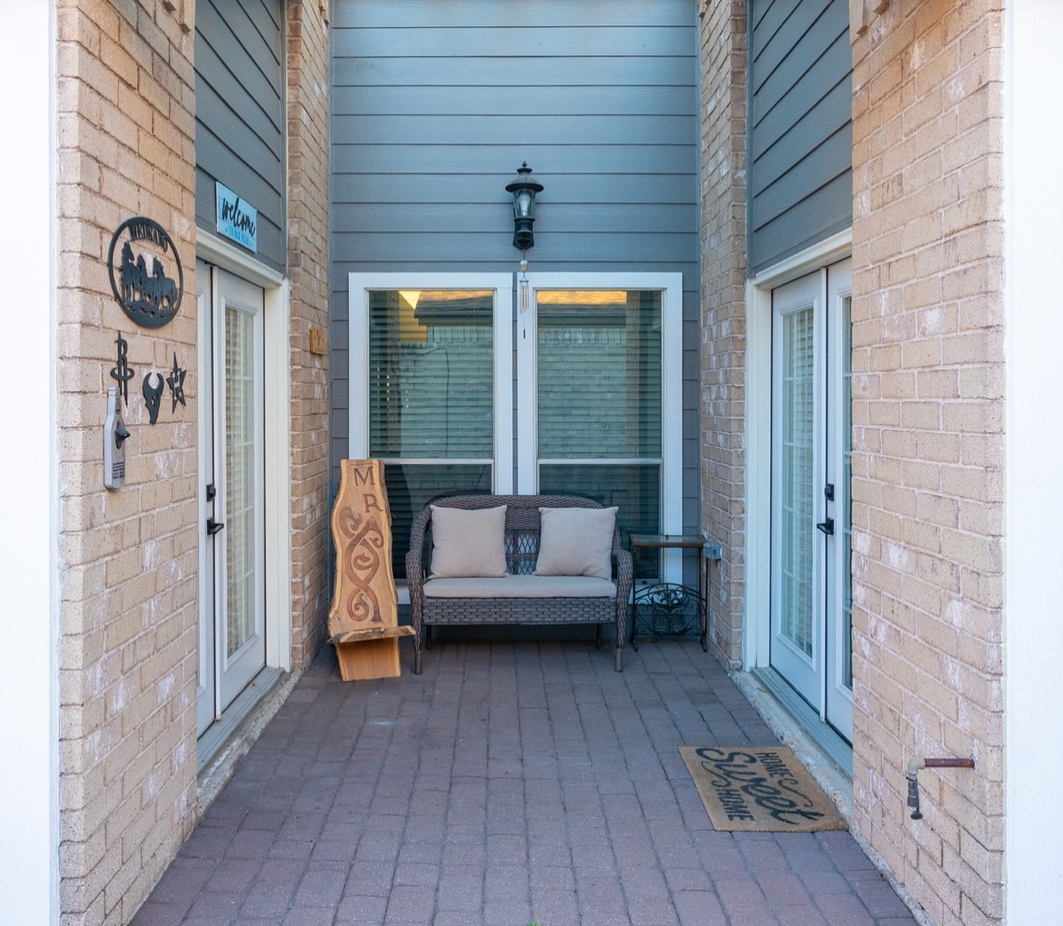 11935 Kemp Hollow Lane , Houston, TX, 77043 | 79575399 | Realty Texas LLC