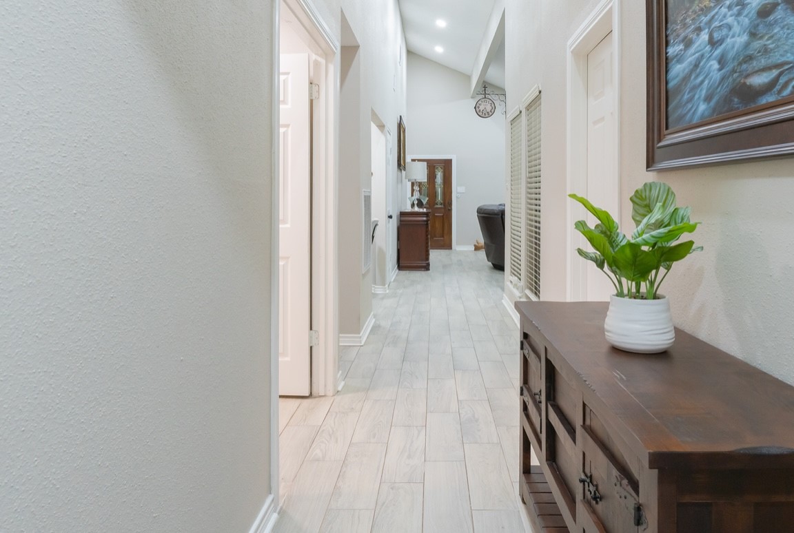 11935 Kemp Hollow Lane , Houston, TX, 77043 | 79575399 | Realty Texas LLC