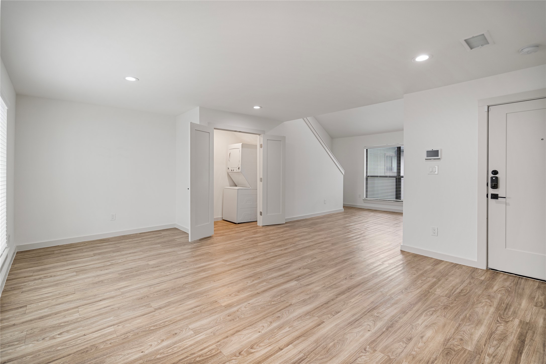 2909 Lucas Drive 208 , Dallas, TX, 75219 | 20823426 | Realty Texas LLC