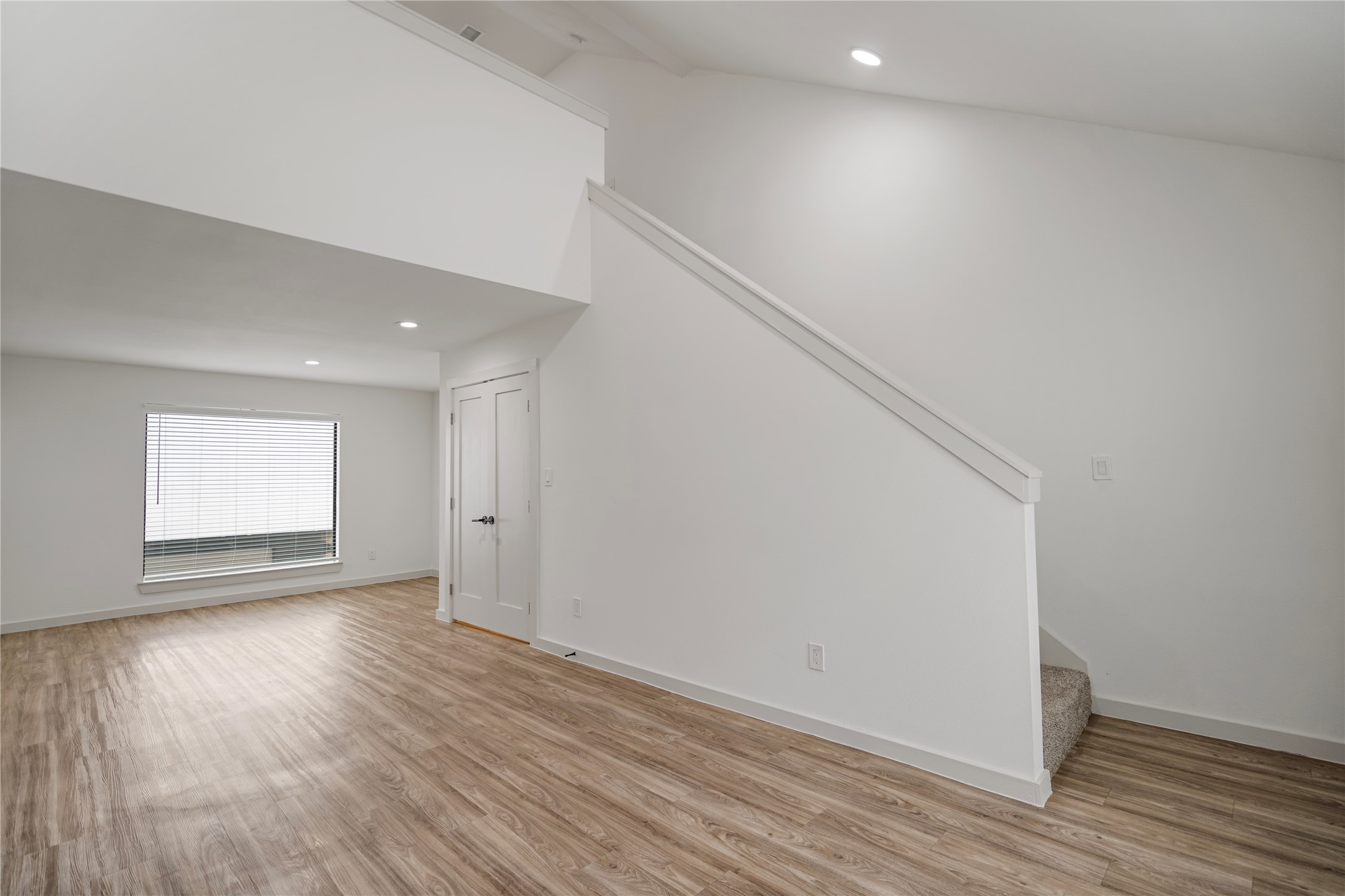 2909 Lucas Drive 208 , Dallas, TX, 75219 | 20823426 | Realty Texas LLC