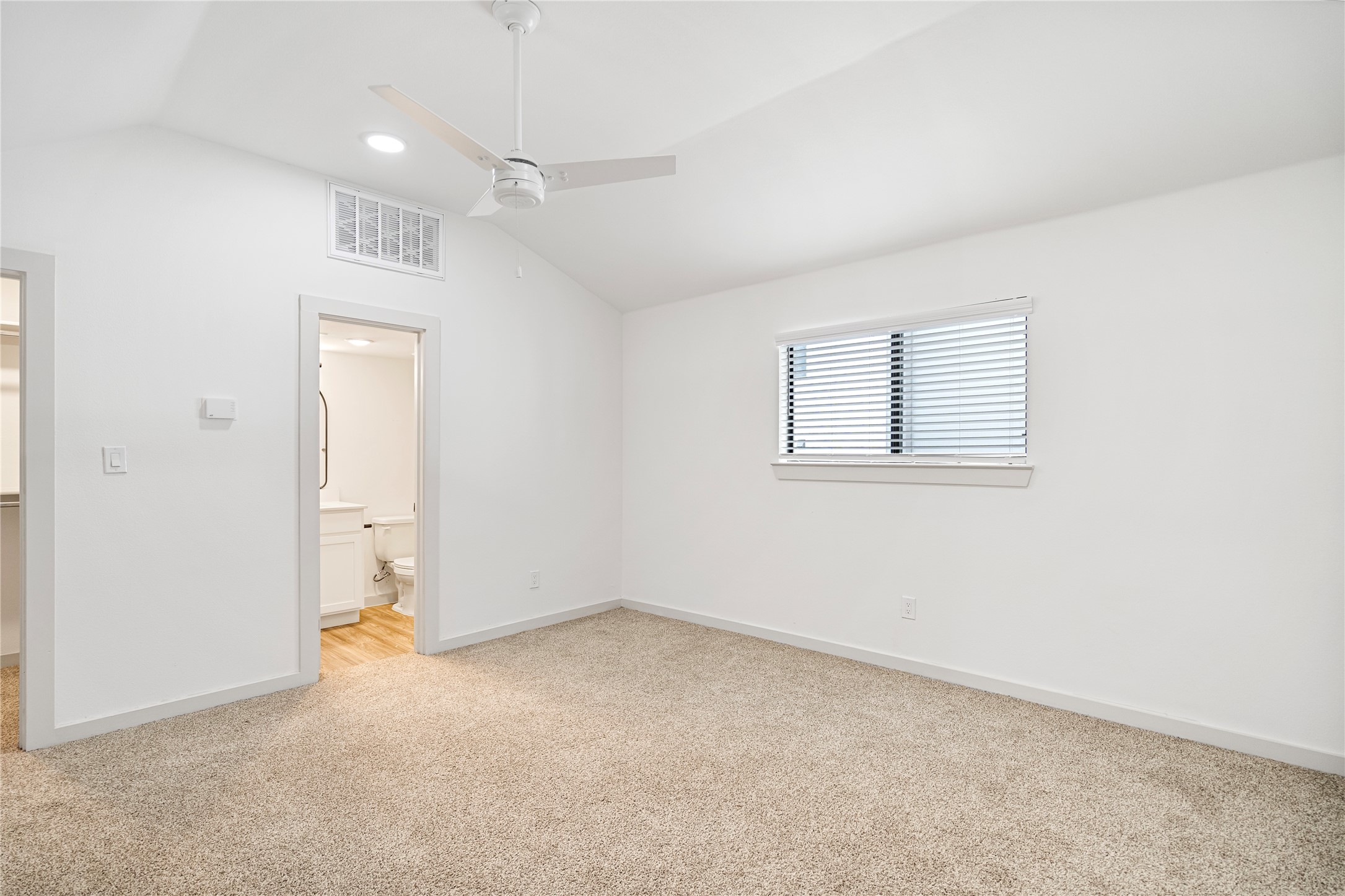 2909 Lucas Drive 208 , Dallas, TX, 75219 | 20823426 | Realty Texas LLC