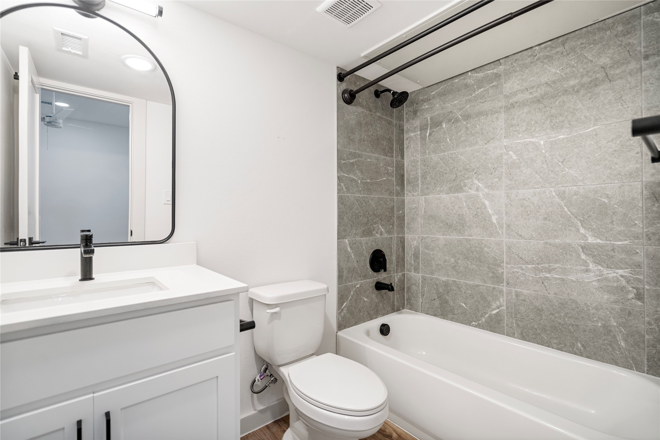 2909 Lucas Drive 208 , Dallas, TX, 75219 | 20823426 | Realty Texas LLC