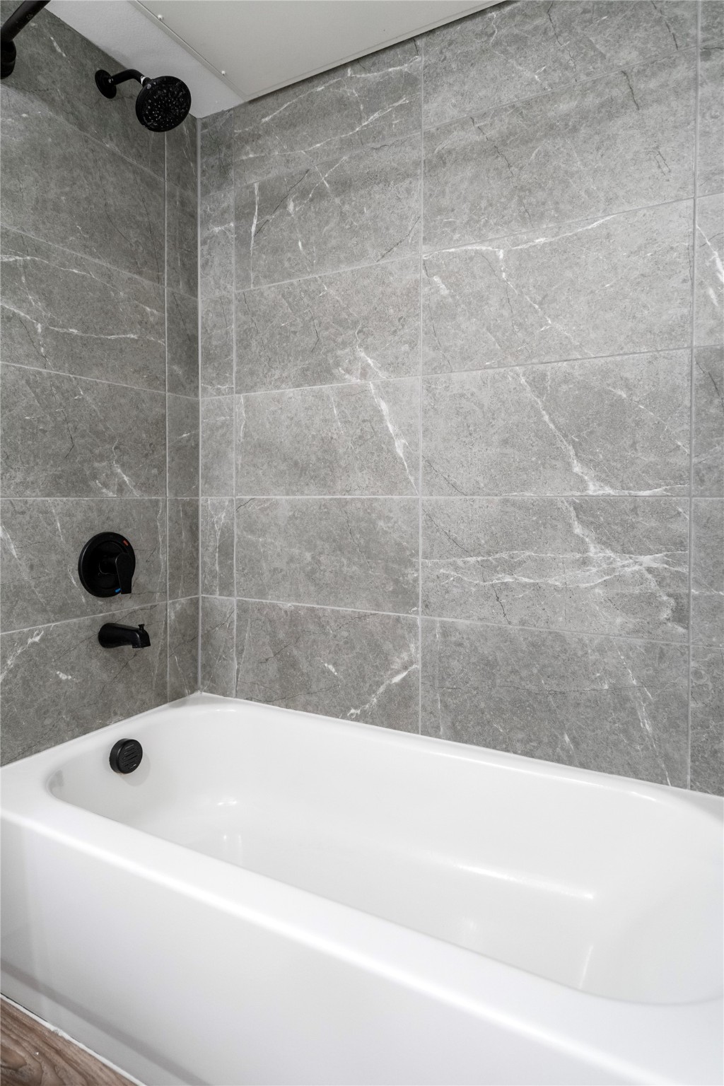2909 Lucas Drive 208 , Dallas, TX, 75219 | 20823426 | Realty Texas LLC
