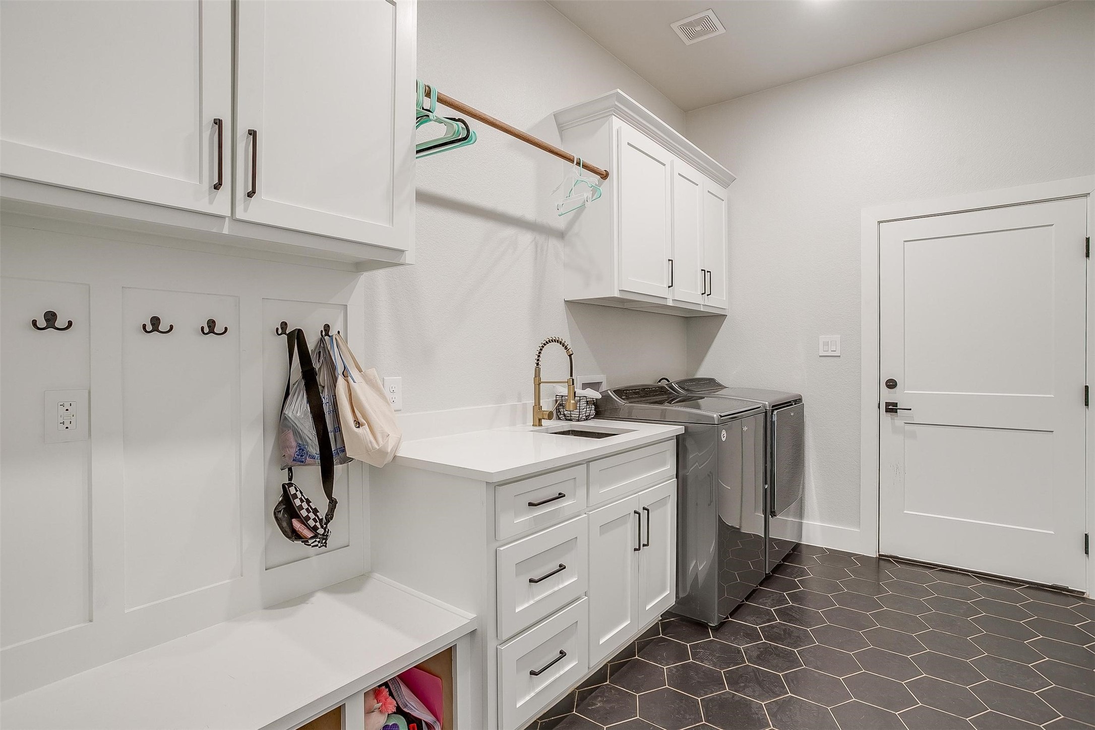5621 County Road 803 , Joshua, TX, 76058 | 20826240 | Realty Texas LLC