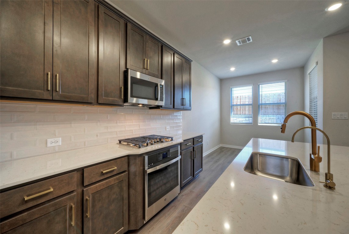 725 Palo Brea Loop , Hutto, TX, 78634 | 9726642 | Realty Texas LLC