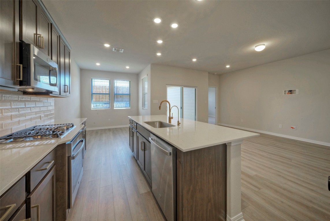 725 Palo Brea Loop , Hutto, TX, 78634 | 9726642 | Realty Texas LLC