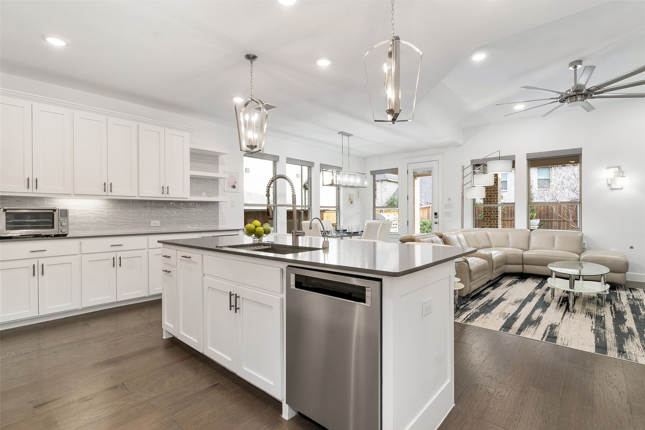 1340 Wood Duck Drive , Irving, TX, 75063 | 20825493 | Realty Texas LLC