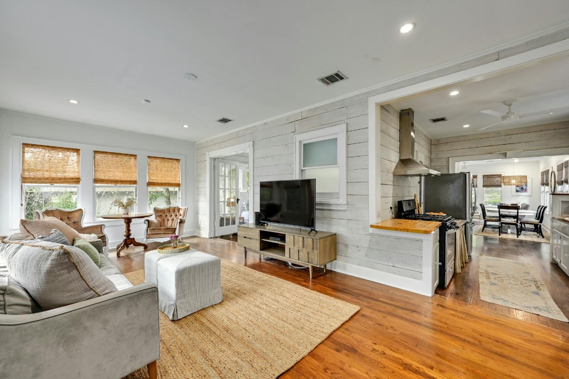 510 Academy Drive , Austin, TX, 78704 | 9757615 | Realty Texas LLC