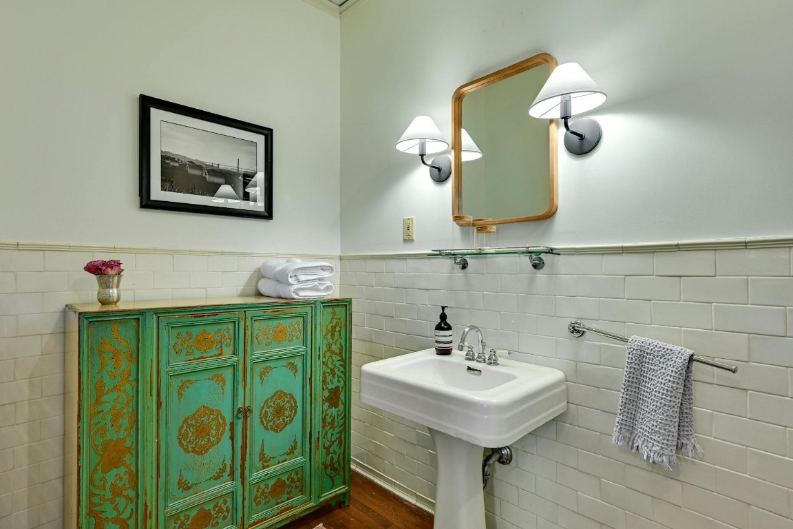 510 Academy Drive , Austin, TX, 78704 | 9757615 | Realty Texas LLC