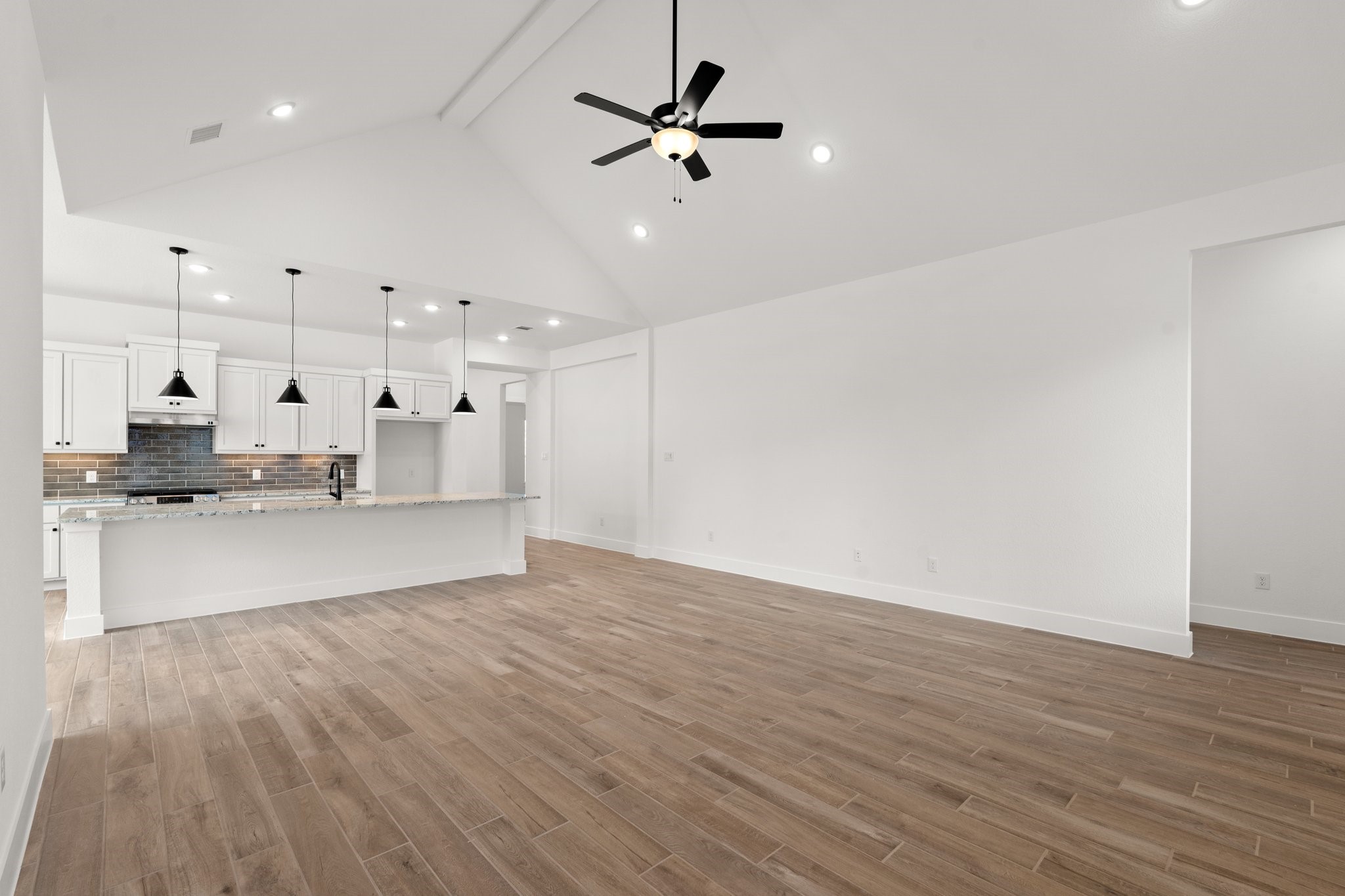 32703 Fly Fish Way , Fulshear, TX, 77441 | 9361146 | Realty Texas LLC