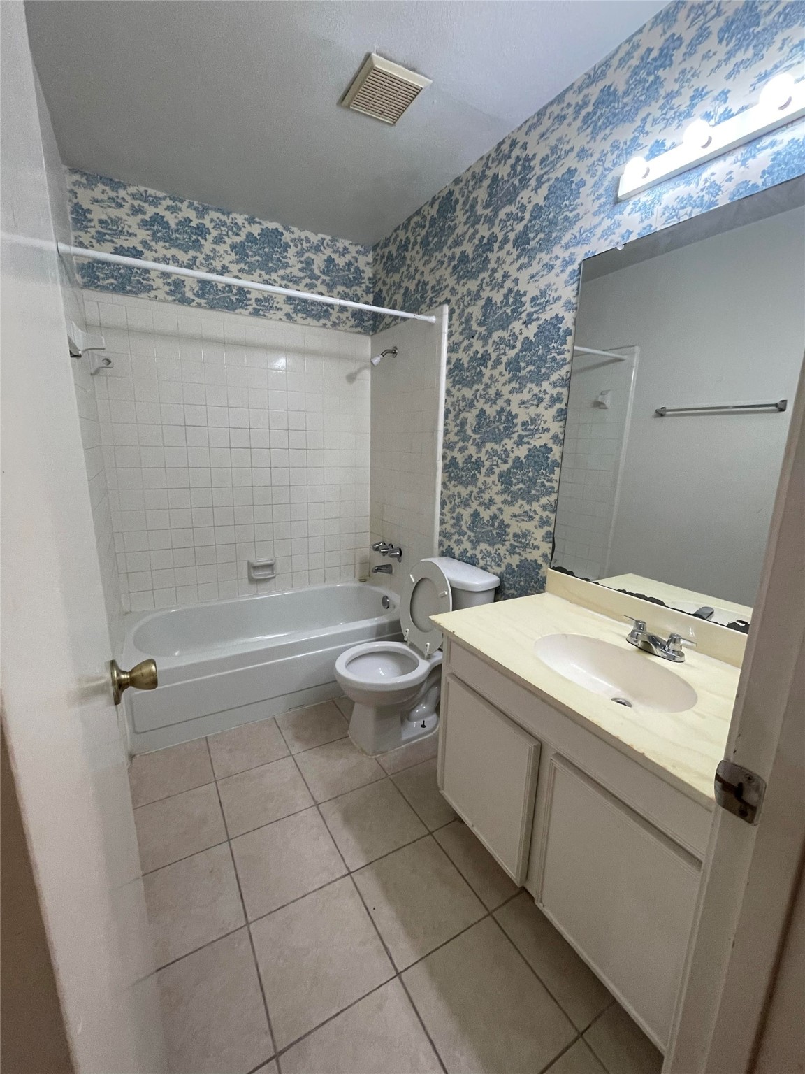 10555 Turtlewood Court 701 , Houston, TX, 77072 | 60359677 | Realty Texas LLC