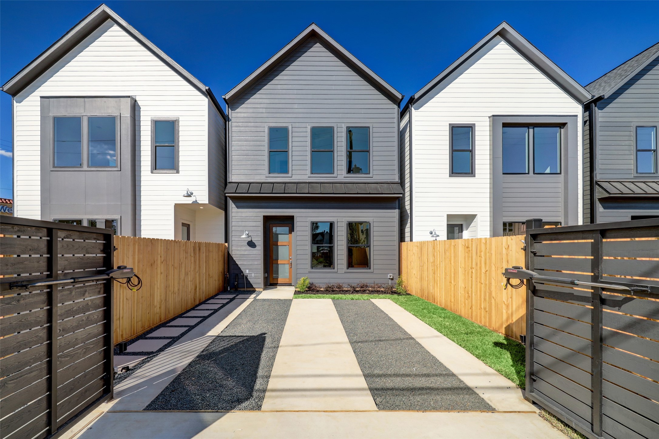 5215 Texas Street , Houston, TX, 77011 | 9318634 | Realty Texas LLC
