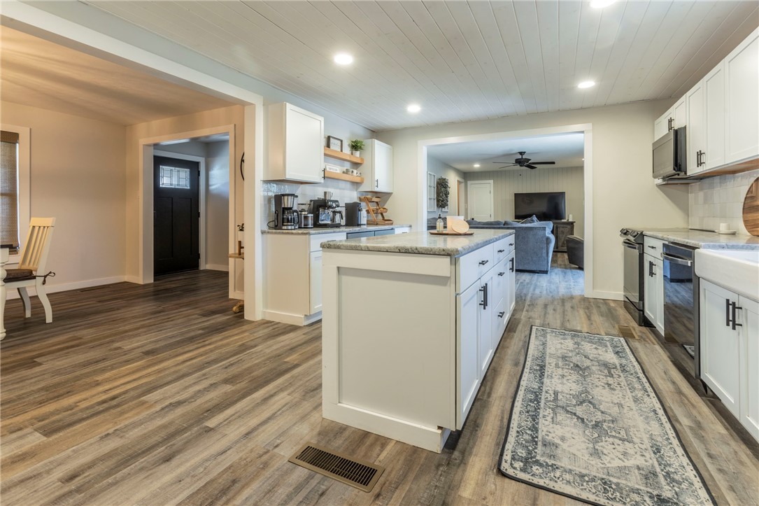 9000 Whippoorwill Drive , Woodway, TX, 76712 | 227881 | Realty Texas LLC