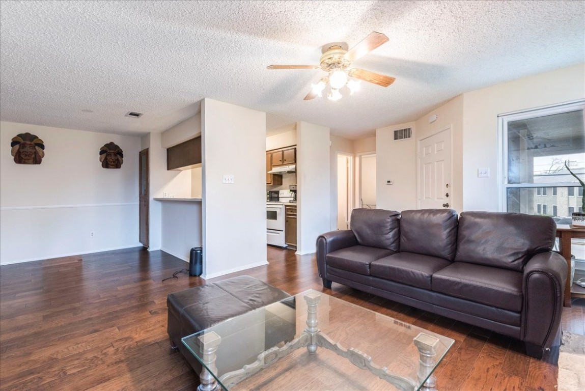 10616 Mellow Meadows Drive 1b , Austin, TX, 78750 | 4788471 | Realty Texas LLC