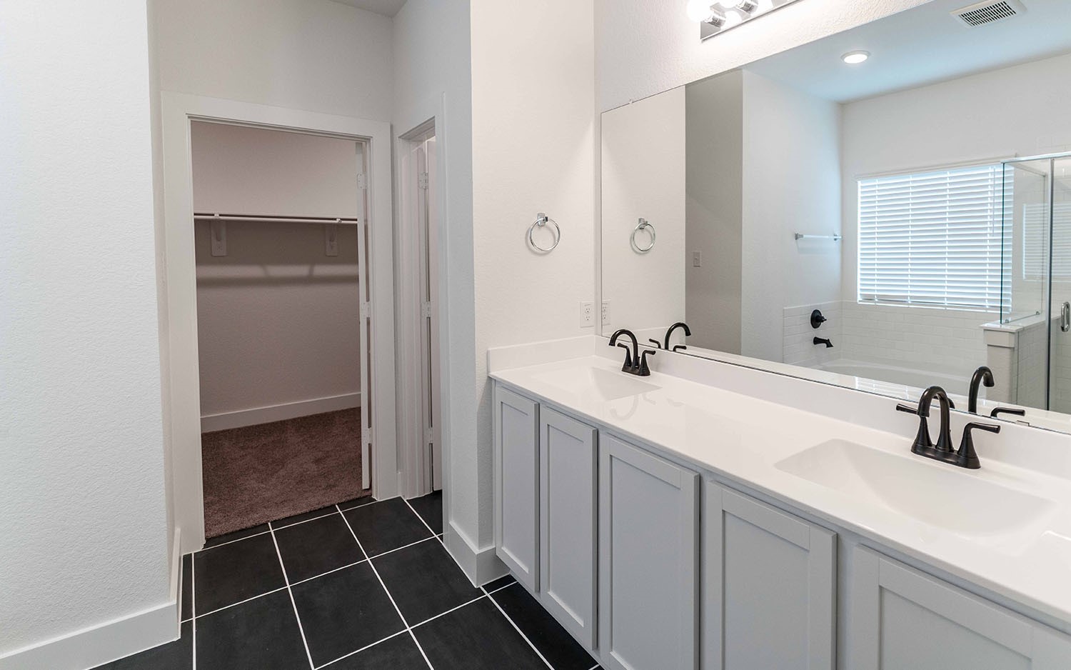 1934 Middle Pass Lane , Angleton, TX, 77515 | 56133543 | Realty Texas LLC